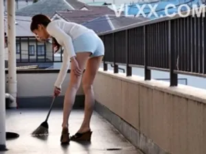 Chịch em gái múp mặt xinh vú đẹp